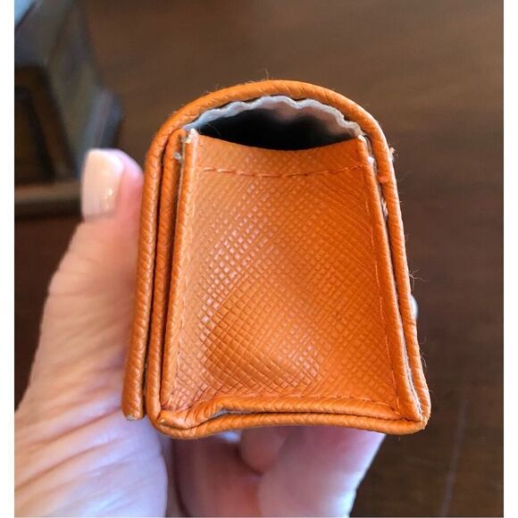TORY BURCH - 🎉HP🎉 Leather Eyeglass Case in Orange. LIKE NEW! - Picture 4 of 12